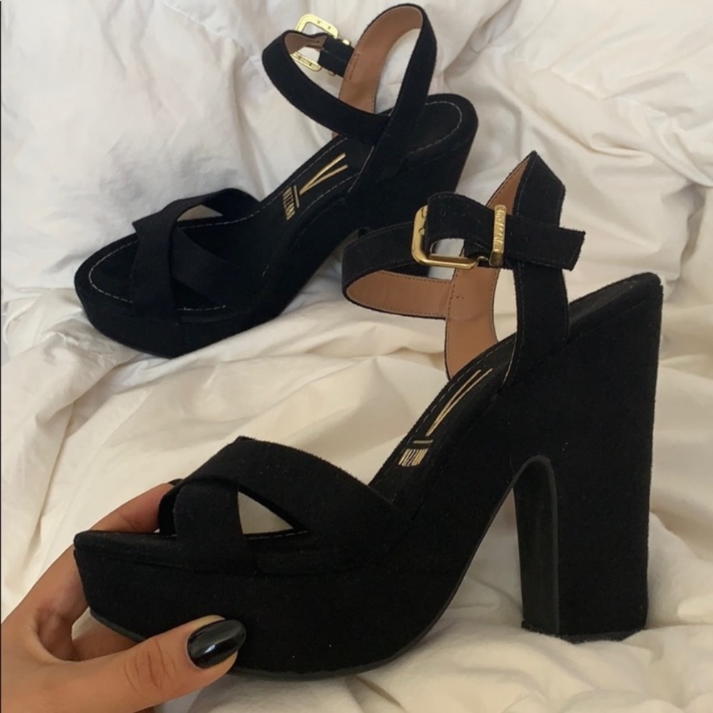 Black platform heels so comfy size 8